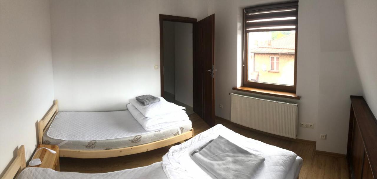 Nad Galeria Appartement Duszniki Zdrój Buitenkant foto